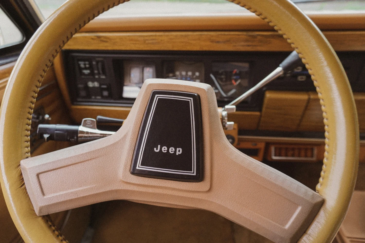 moth-oddities-jeep-grand-wagoneer-eleanor-4.jpg