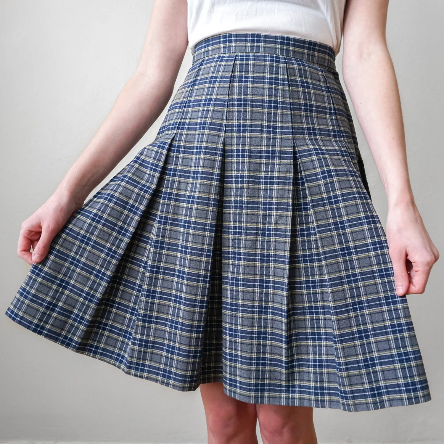 skirt inserts crossword