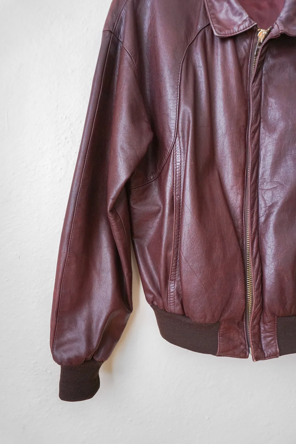 1980s leather bomber jacket