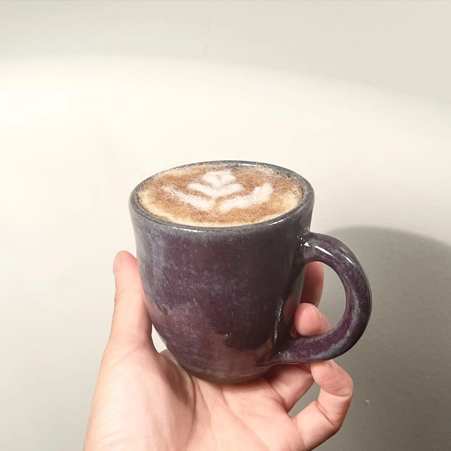 Latté in Purple Mug 