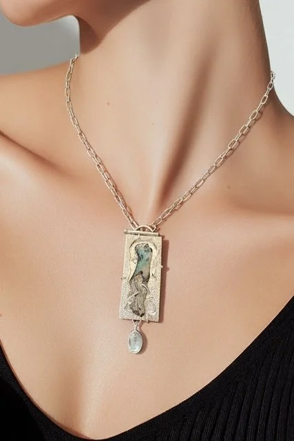 Beamon_opalized wood worn.jpg