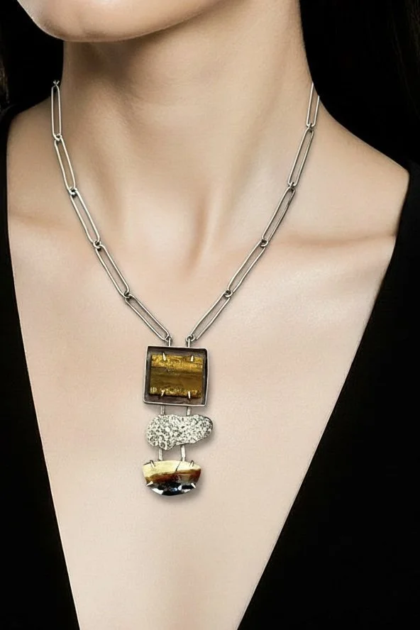 Beamon_tiger eye worn.jpg