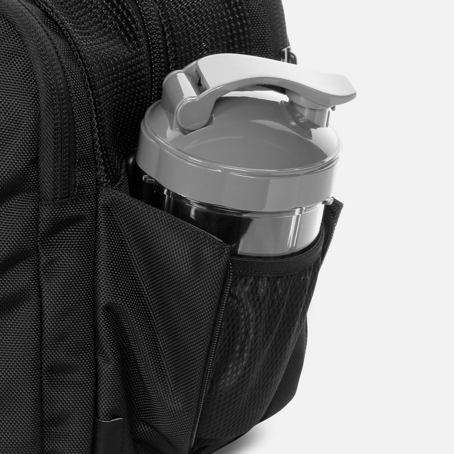 aer_gym_duffel_bottle_pocket.jpg