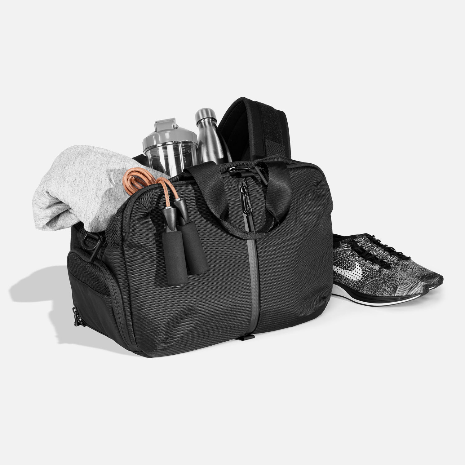 Gym Duffel 2 - Black — Aer | Modern gym bags, travel backpacks and laptop backpacks designed for city travel Gym Duffel 2 - Black — Aer | Modern gym bags, travel backpacks and laptop backpacks designed for city travel