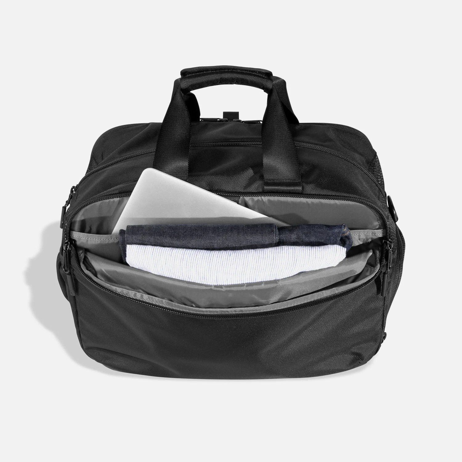 Gym Duffel 2 Black — Aer Modern gym bags, travel backpacks and