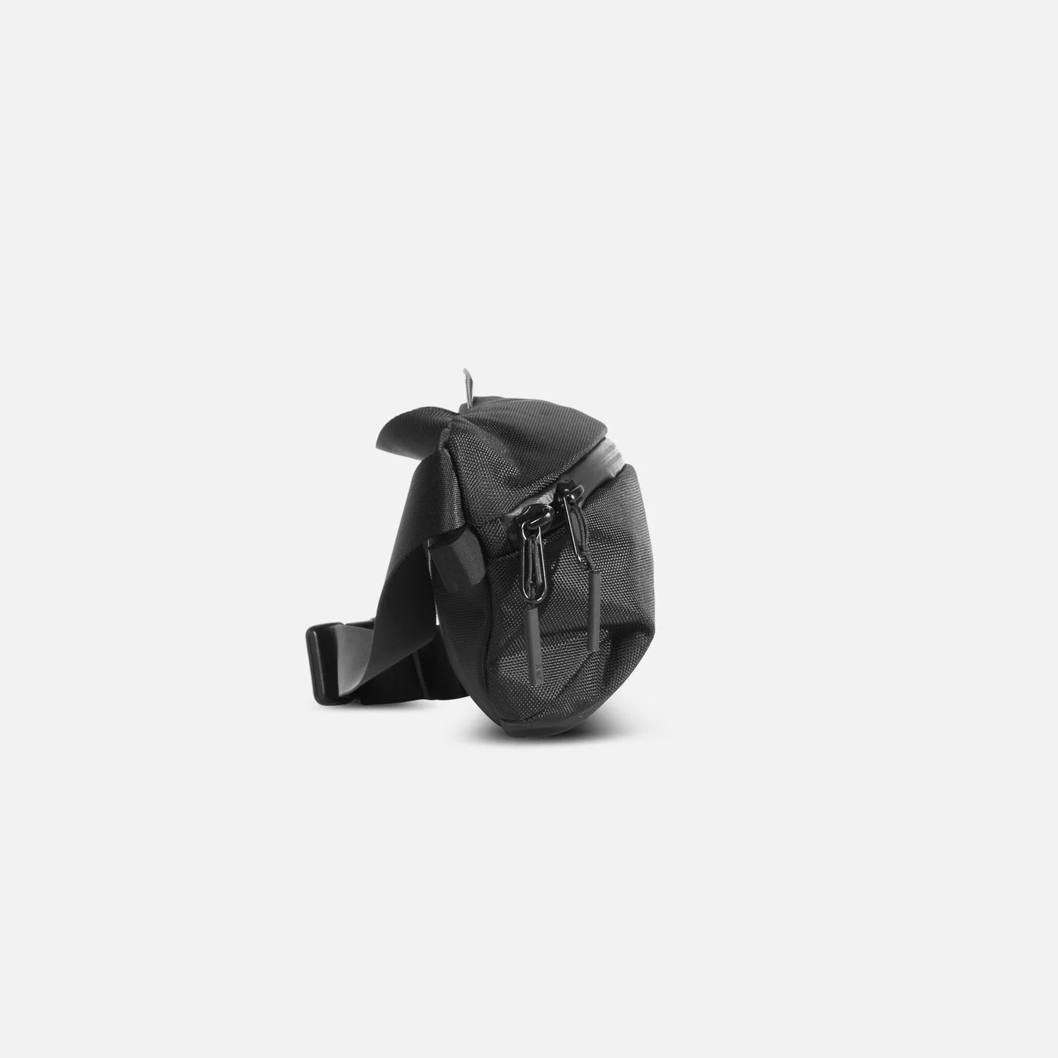 Day Sling Black — Aer Modern gym bags, travel backpacks and laptop