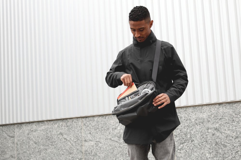 Tech Sling - Black — Aer | Modern gym bags, travel backpacks and 
