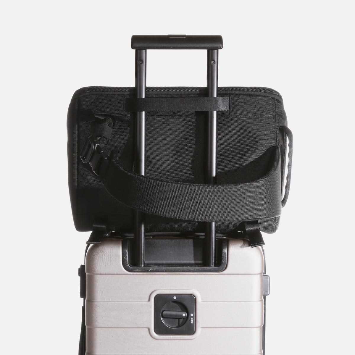 Travel Sling - Black — Aer | Modern gym bags, travel backpacks and