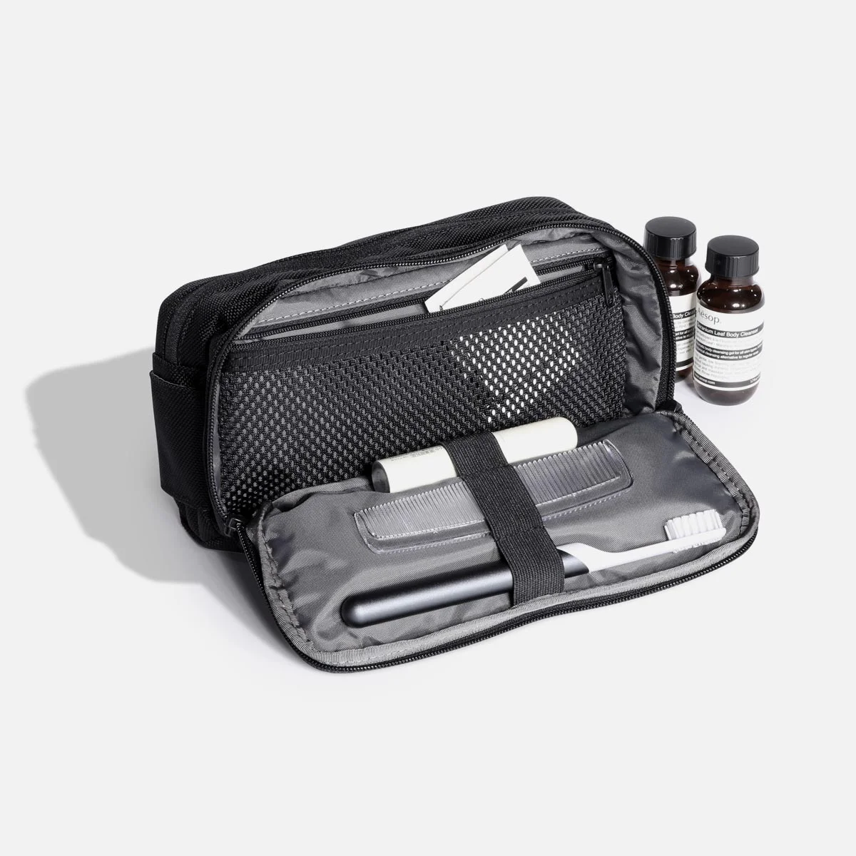 Dopp Kit Black — Aer Modern gym bags, travel backpacks and laptop