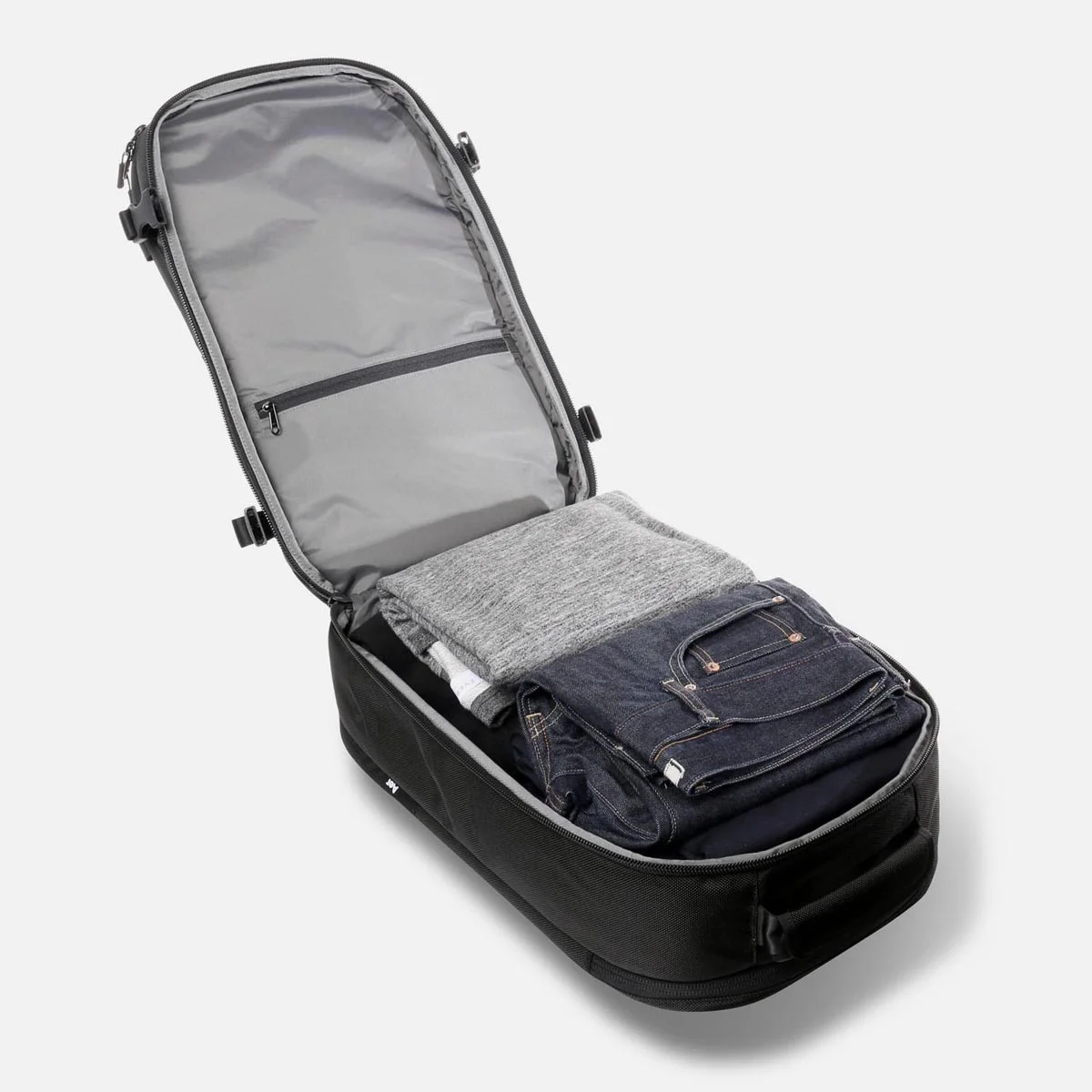 travel backpack clamshell