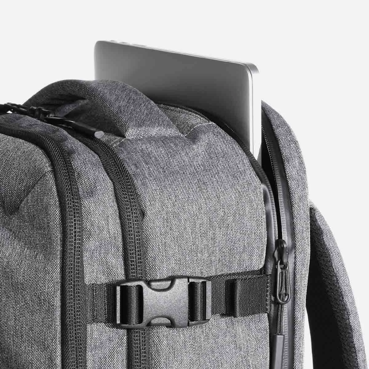 Quick access, suspended laptop pocket and YKK® AquaGuard® zippers.