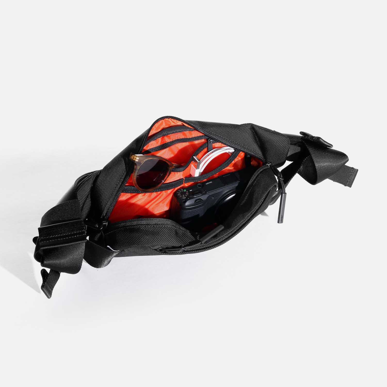 Oshmans City Sling - Black — Aer | Modern gym bags, travel backpacks ...