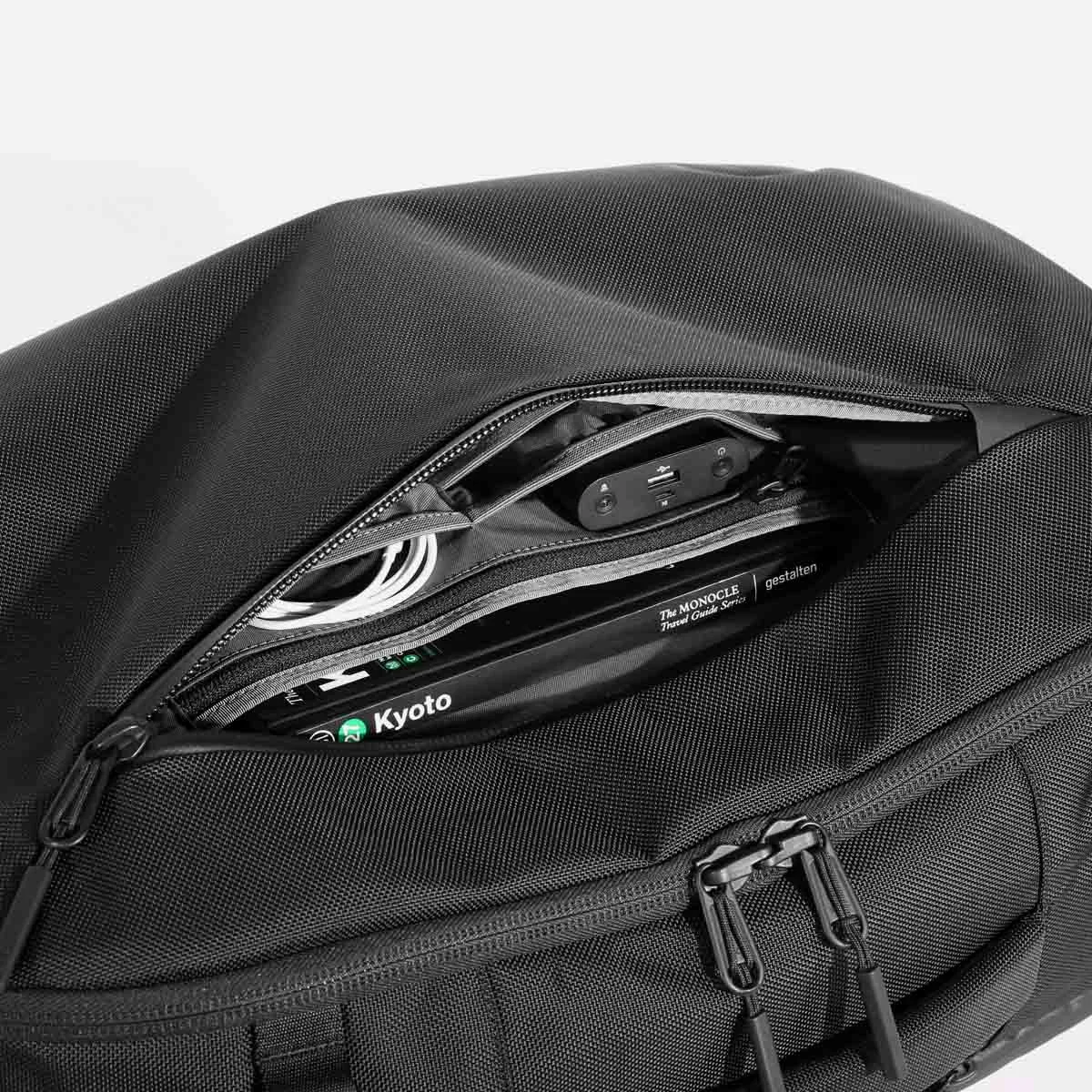 21014_travelduffel_black_frontpocket.jpg