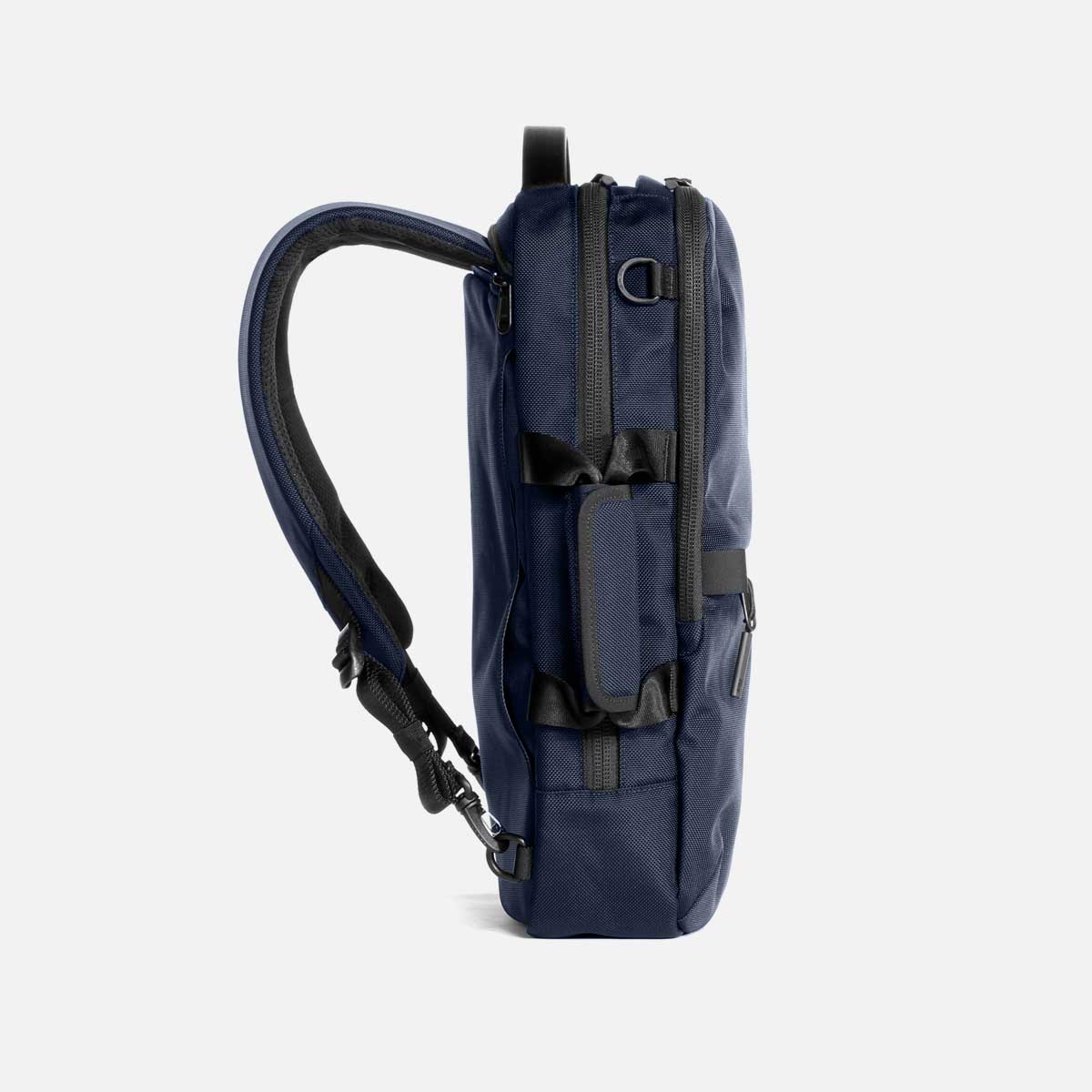 23010_flightpack2_navy_sideleft.jpg