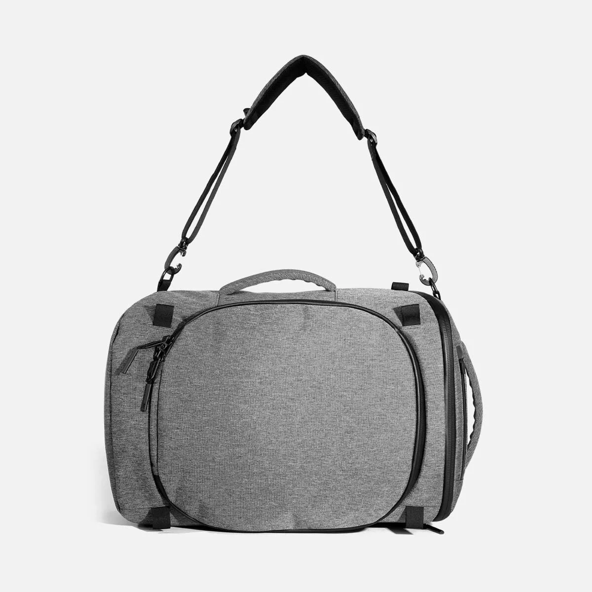 Shoulder carry mode with removable shoulder strap.