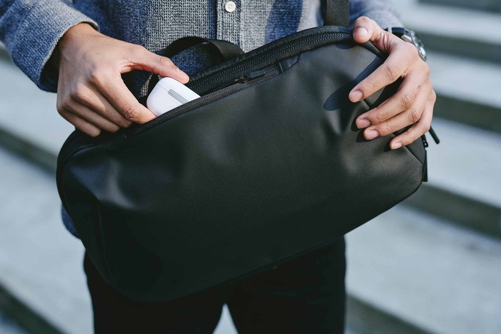 Tech Sling 2 - Black — Aer | Modern gym bags, travel backpacks and 