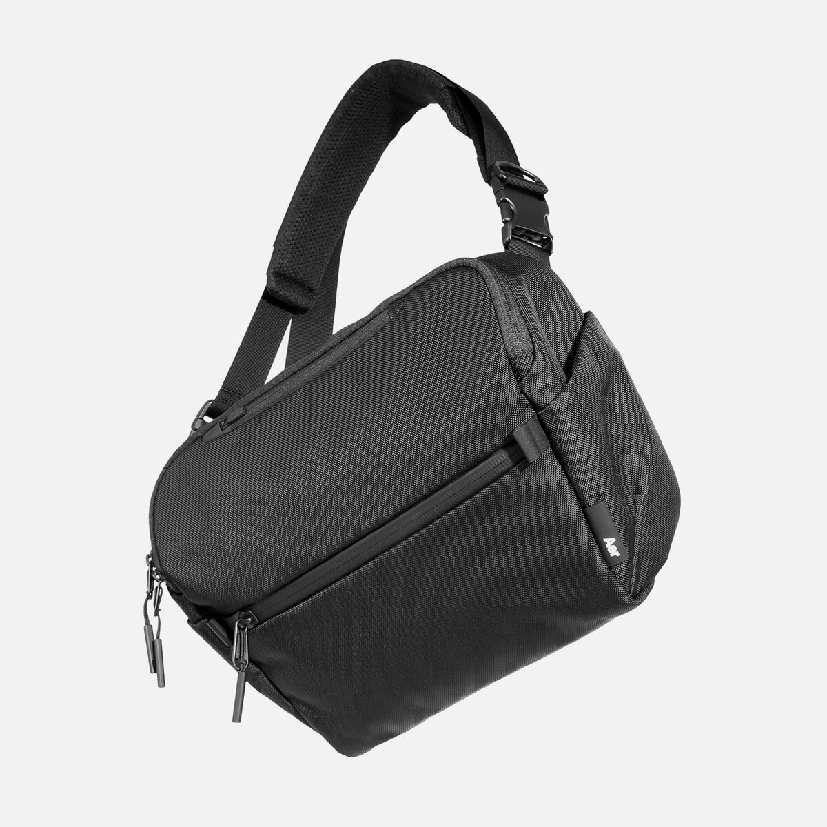 City Messenger - Black — Aer | Modern gym bags, travel backpacks 