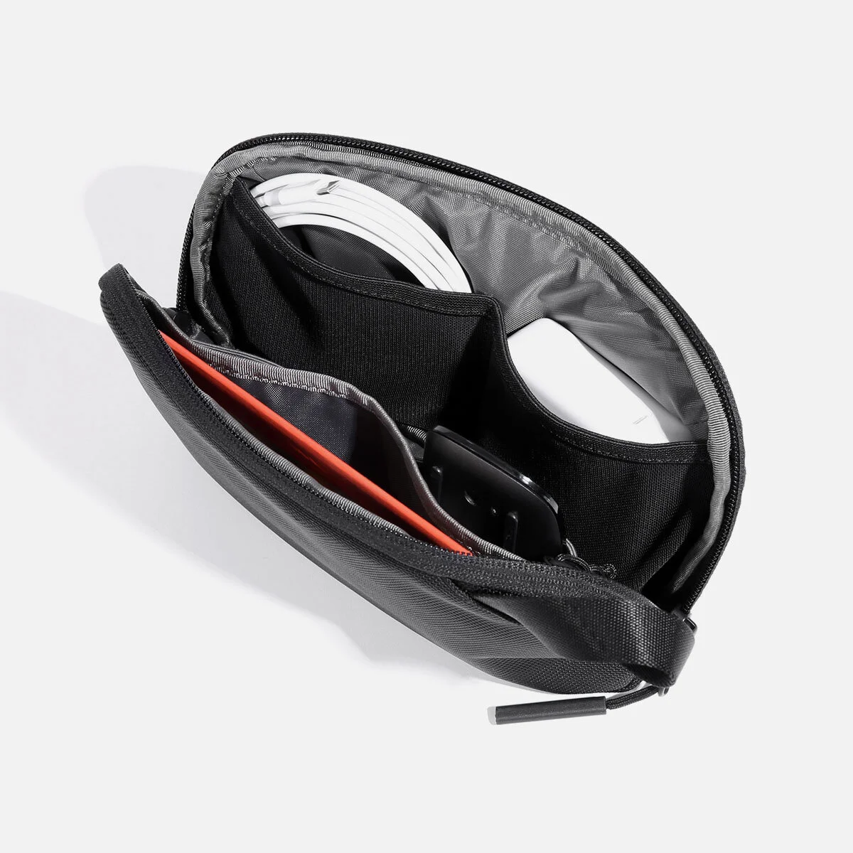 Mesh pockets and elastic organizers for smart organization.