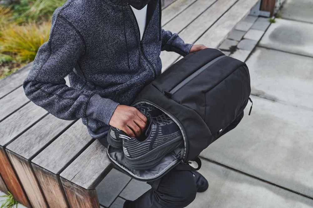 Duffel Pack 3 - Black — Aer | Modern gym bags, travel backpacks 