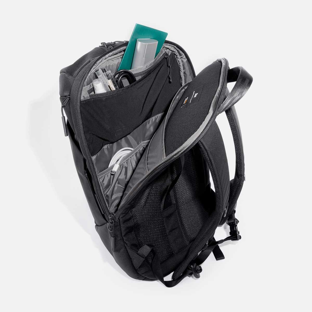 Duffel Pack 3 - Black — Aer | Modern gym bags, travel backpacks and ...