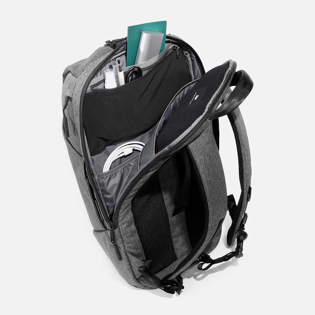 Separate compartment for your work essentials.