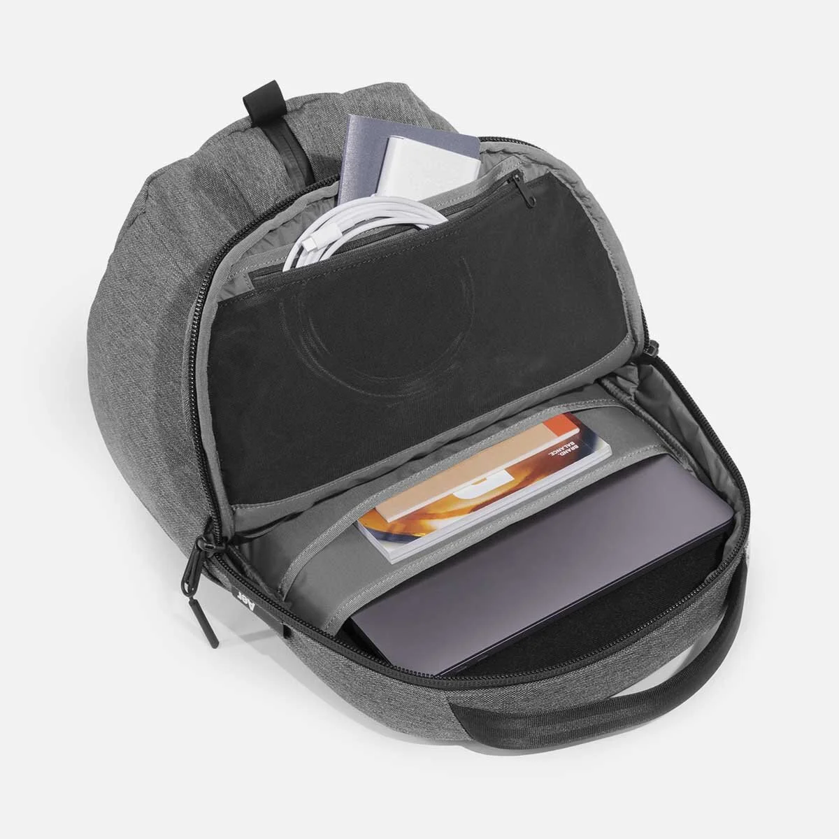 Separate compartment for your work essentials.