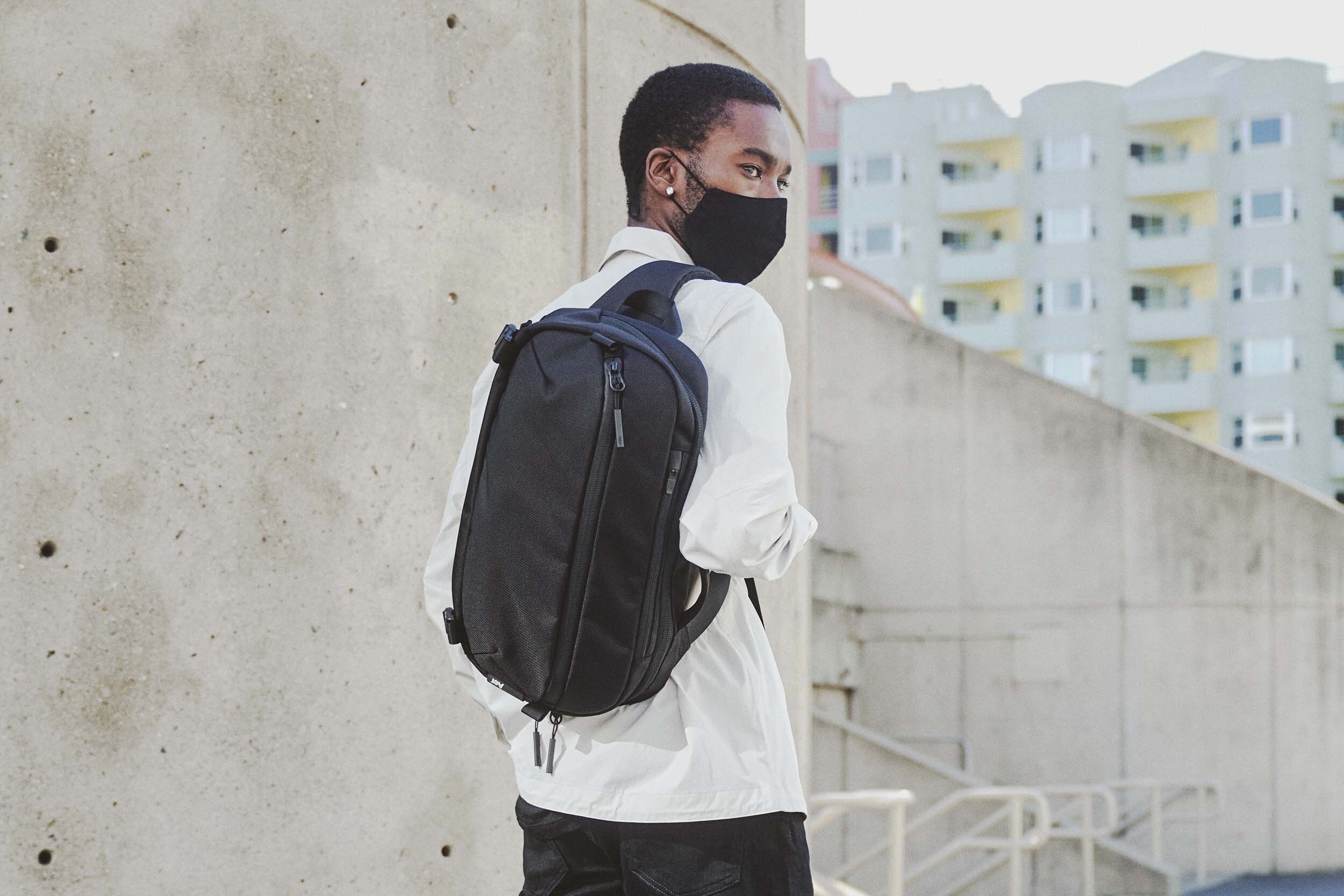Travel Sling 2 - Black — Aer | Modern gym bags, travel backpacks 