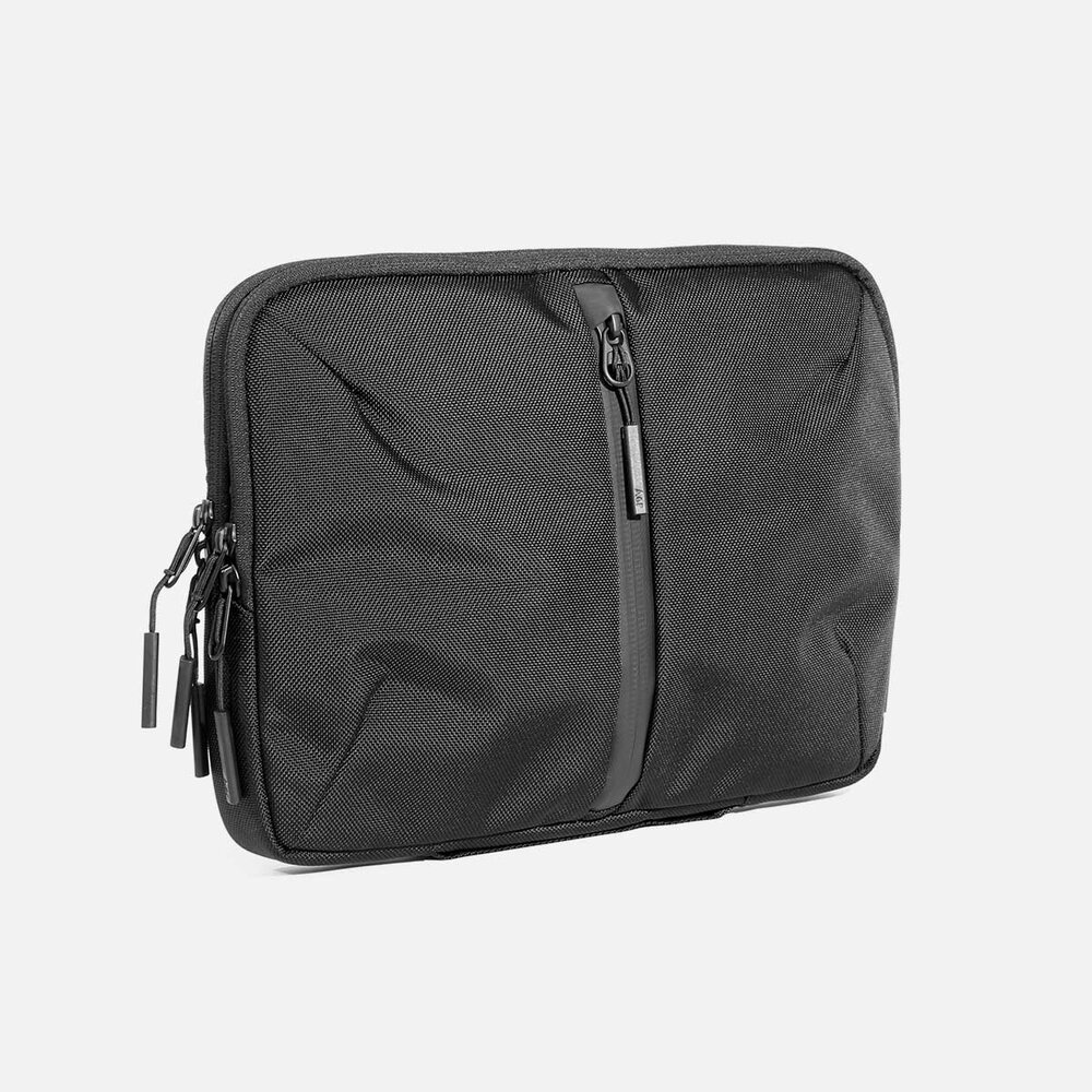 Tech Folio 13" - Black — Aer Modern gym bags, travel backpacks and laptop backpacks designed for travel