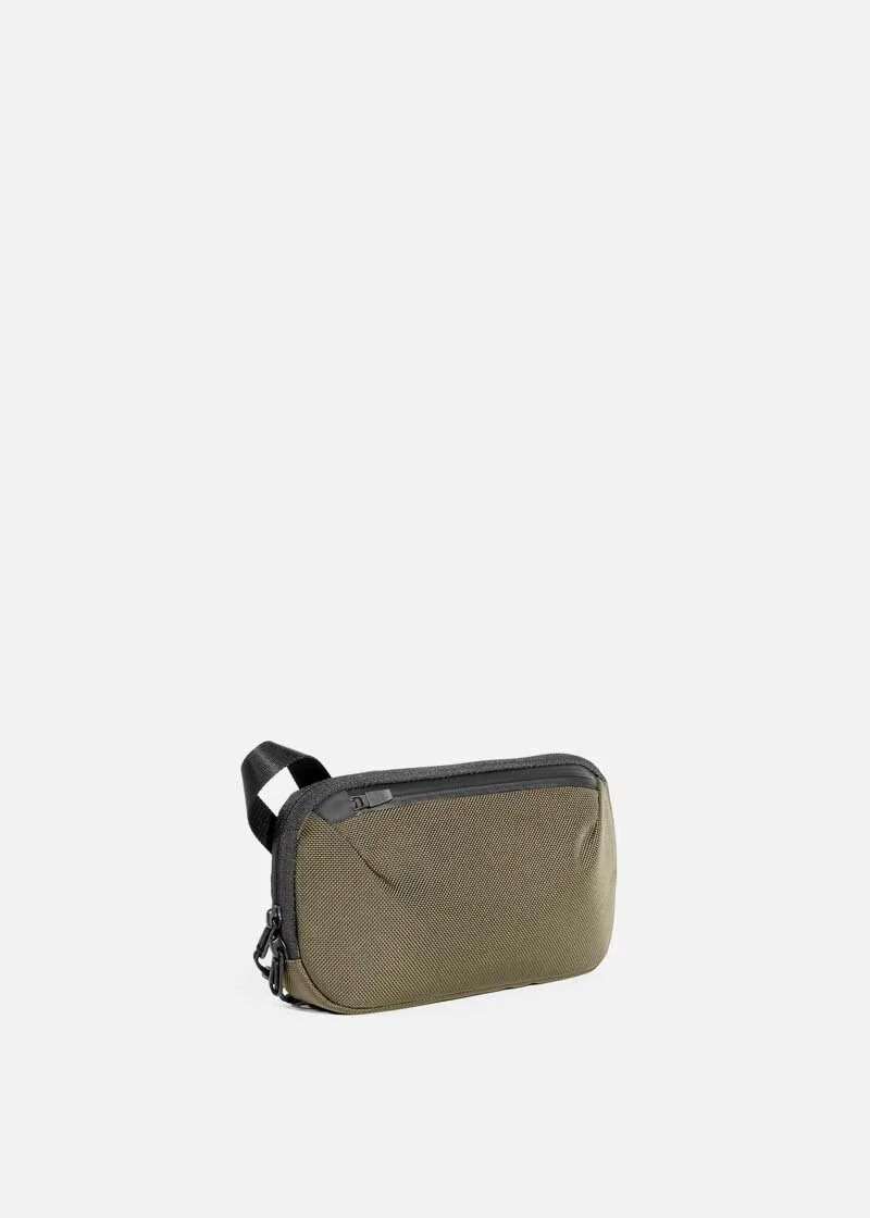 aer_slimpouch_olive.jpg