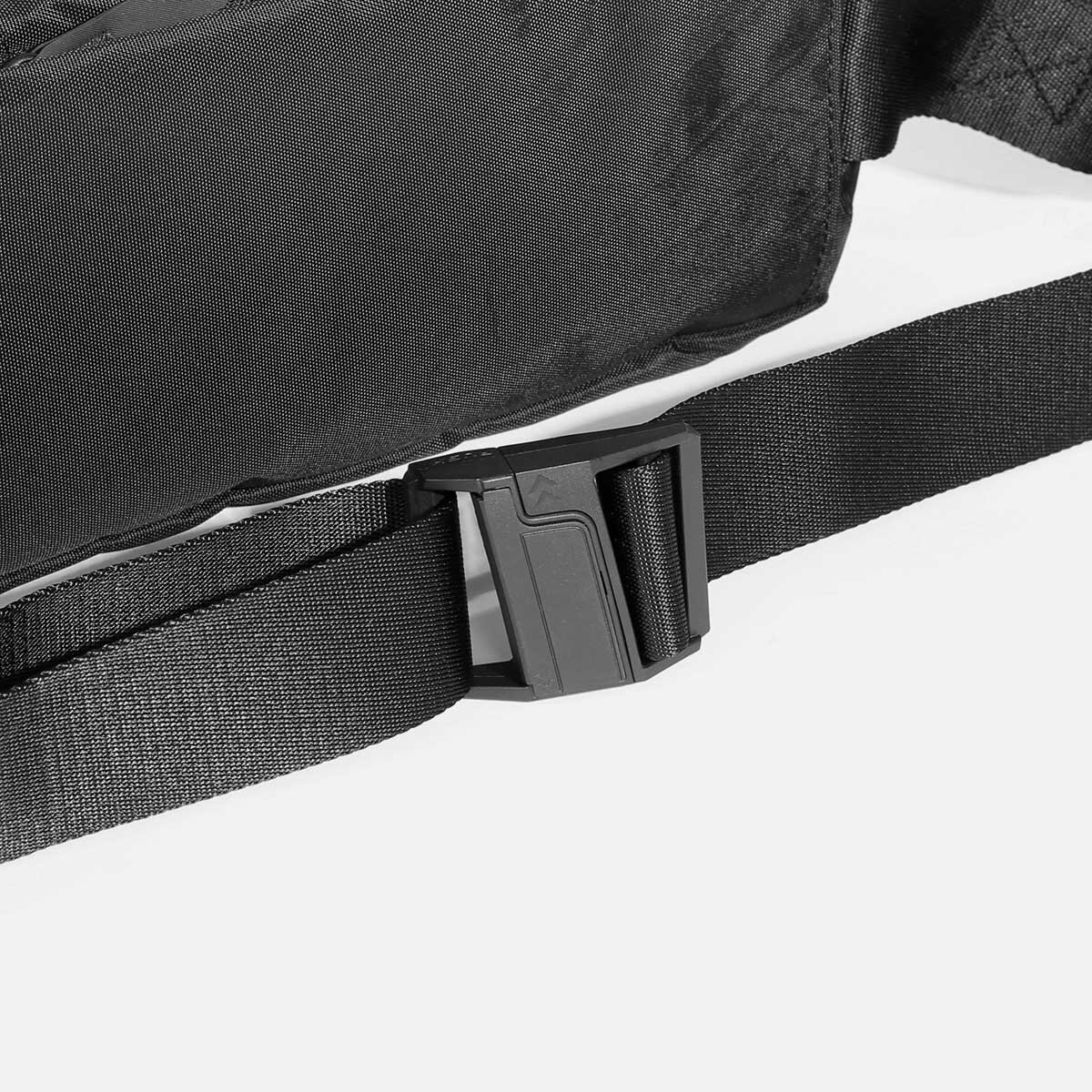 City Sling 2 X-Pac - Black — Aer | Modern gym bags, travel backpacks ...