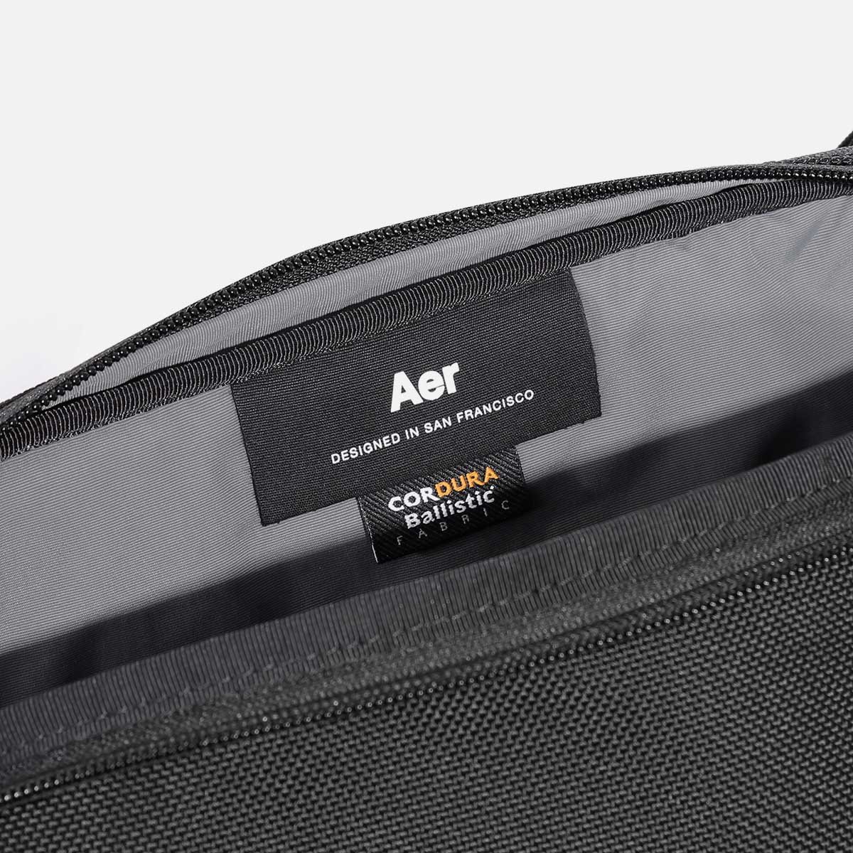 Day Sling 3 Max - Black — Aer | Modern gym bags, travel backpacks 