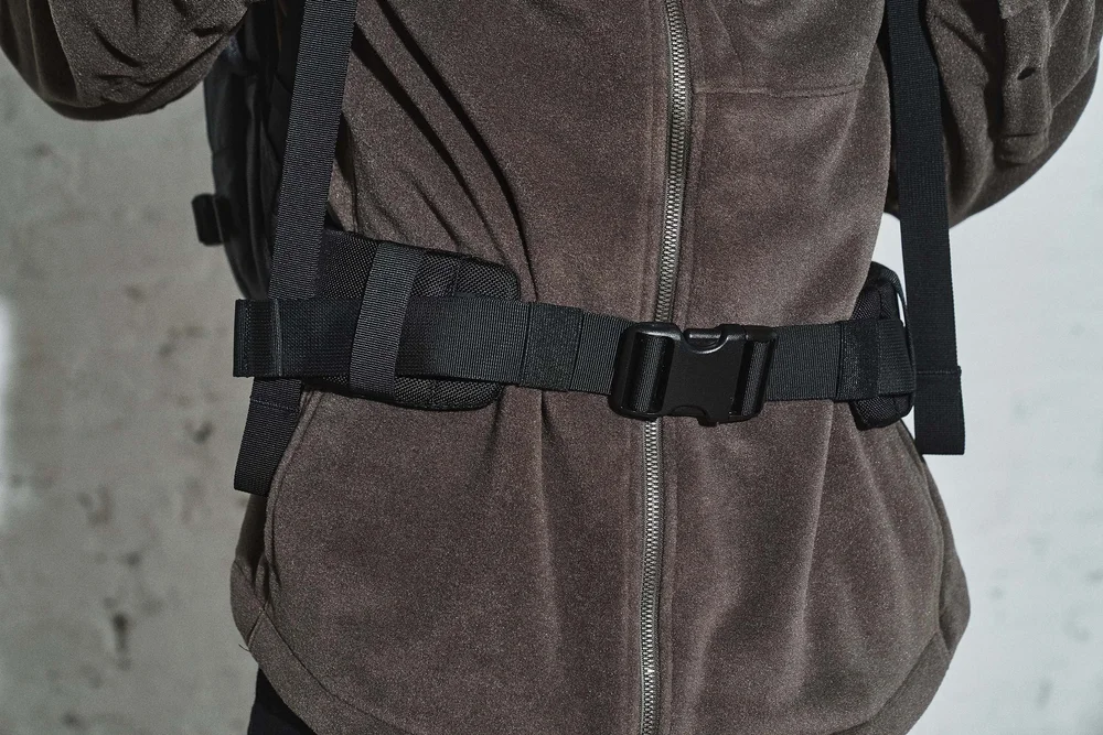 Hip Belt - Gray Aer | Modern gym bags, travel backpacks and laptop backpacks designed for city travel Hip Belt - Gray Aer | Modern gym bags, travel backpacks and laptop backpacks designed for city travel