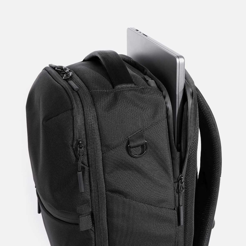 City Pack Pro - Black — Aer | Modern gym bags, travel backpacks 