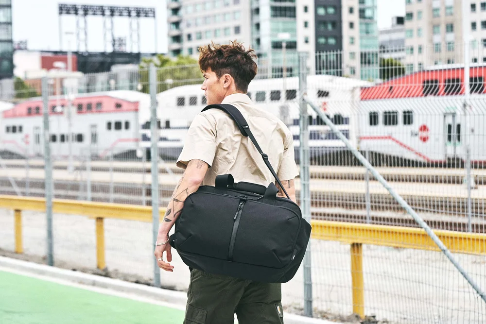Travel Weekender - Black — Aer | Modern gym bags, travel backpacks 