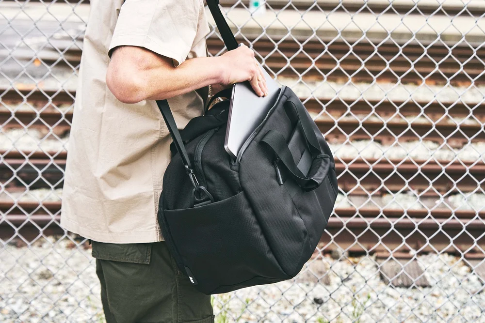Travel Weekender - Black — Aer | Modern gym bags, travel backpacks 