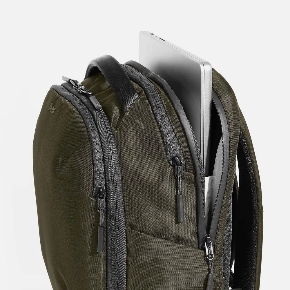 Pro Pack 20L - Olive — Aer | Modern gym bags, travel backpacks and 