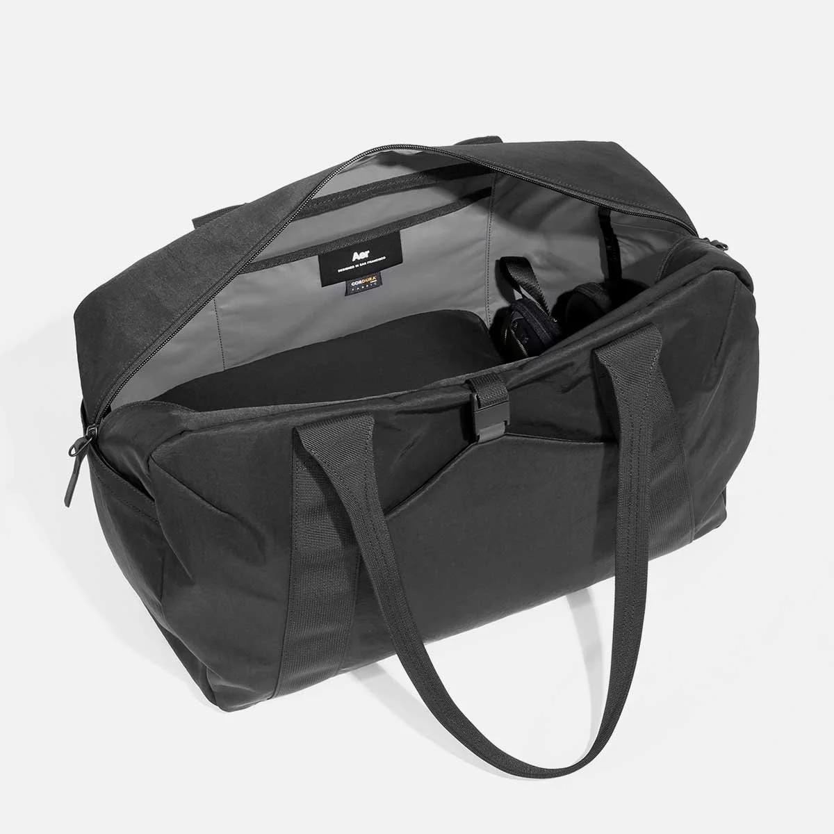 Go Duffel 2 Black — Aer Modern gym bags, travel backpacks and