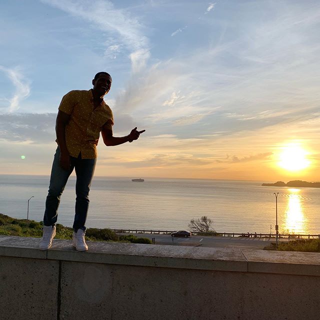 This is me just being a dork and enjoying this crazy life. I found that no matter how hard things get life is beautiful and worth living. When things get stressful, I go for a run to Lighten Up. I use to hate running long distances but for some reason itโs been everything lately. What do you do to Lighten Up?
