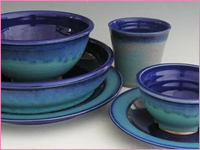 Jason Silverman Ceramics - Rhode Island School of Design trained artist Jason Silverman creates forms on the wheel with a combination of traditional techniques and his own contemporary vision.
