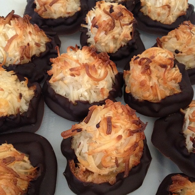 Chocolate coconut macaroons made by SW editor Cynthia/image:C.Hope for stylewylde