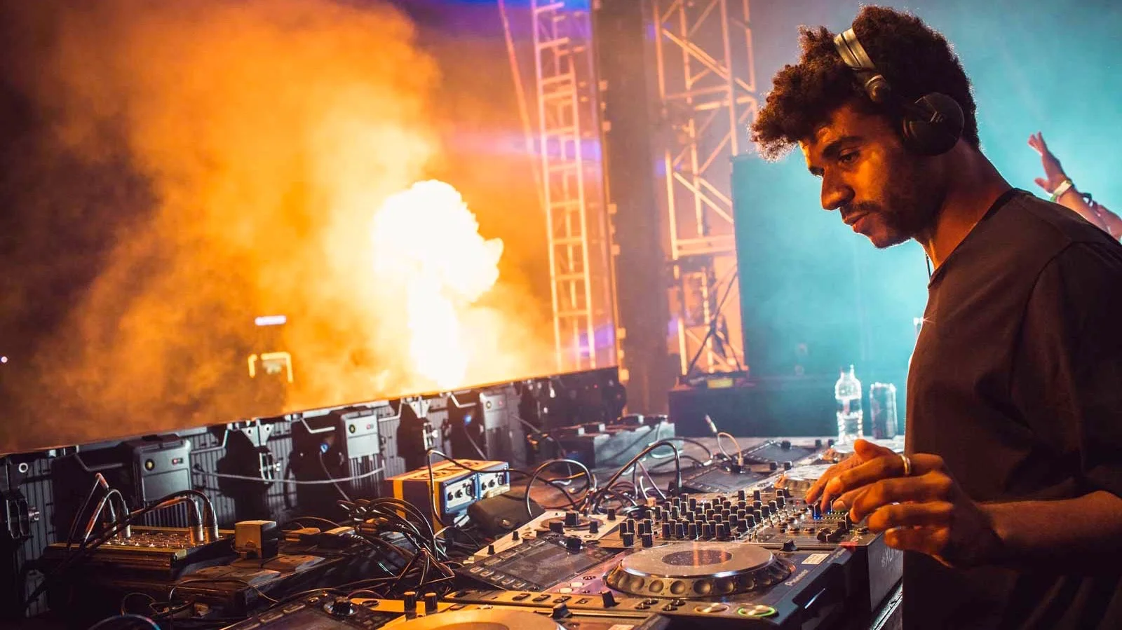 Hero_Eastern_Electrics_Khris_Cowley.jpg