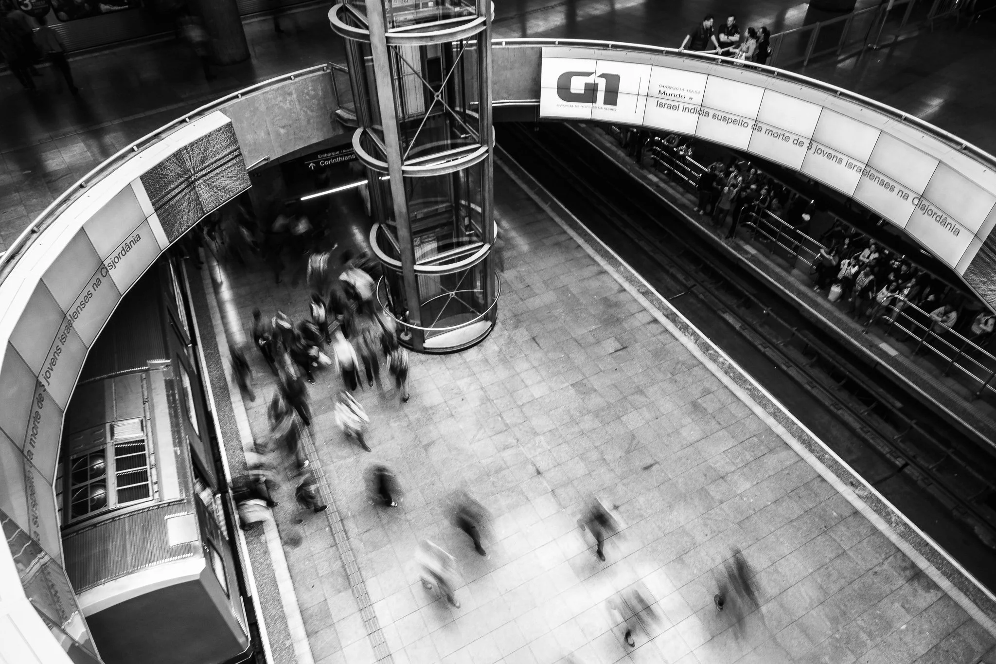 Out&About_B&W_-28.jpg