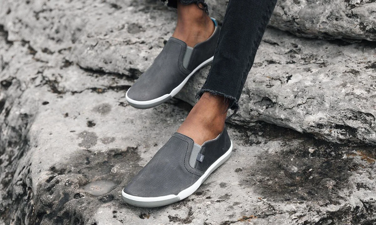 marten_obsidian_lifestyle_c24df97c-9571-46c7-9f53-c3d47320c49b_1200x720_crop_bottom.jpg