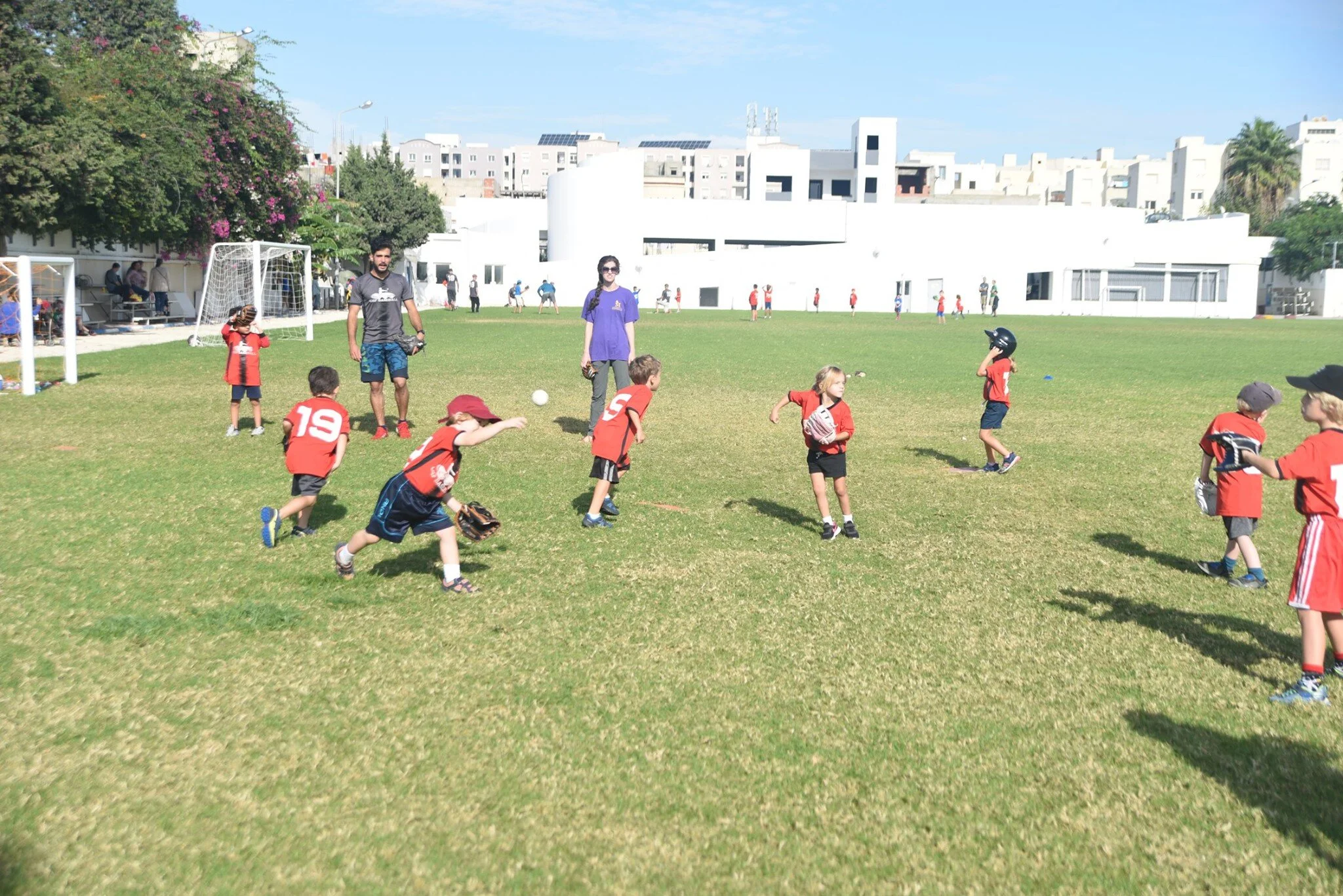 kids learning to throw.jpg