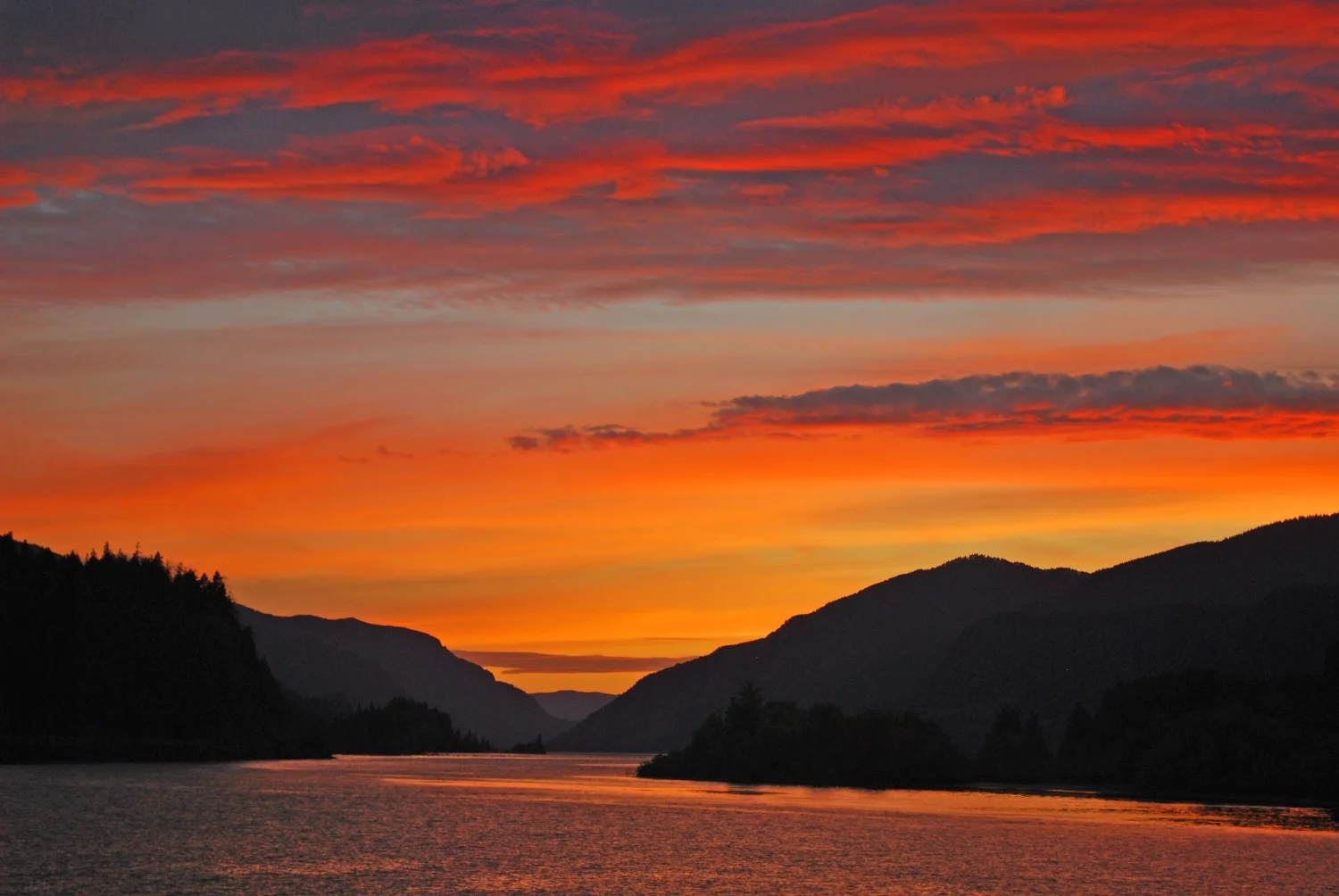 Columbia River Gorge - a National Scenic Area.  SurfDogDiaries.com