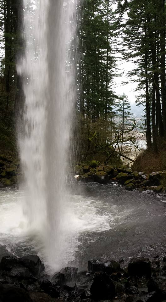 Can't you just feel the spray on your face? Just another ho-hum waterfall - one of so many here.