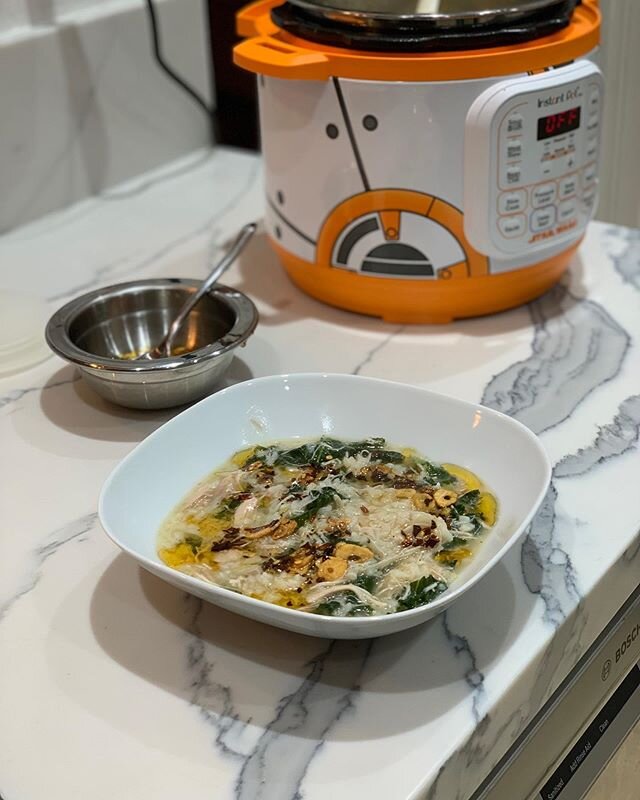 Trying to be more diligent during these times to actually plan meals instead of eating packaged ramen all the time. Chicken rice soup with garlicky chile oil because @bonappetitmag knows best! Adjusted it to use my BB-8 instant pot and used chicken f