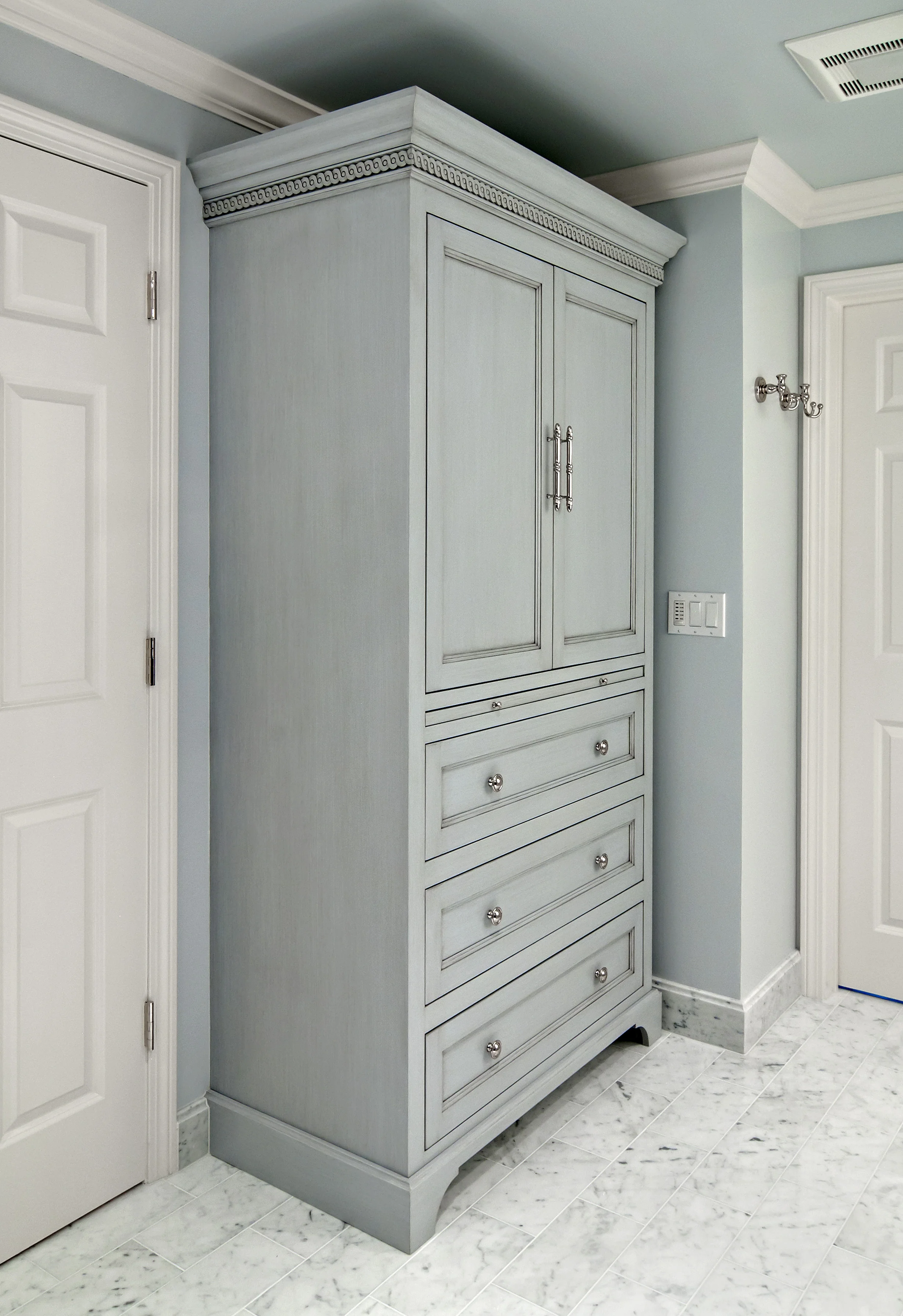 Steven Cabinets, Minneapolis Minnesota http://www.stevencabinets.com