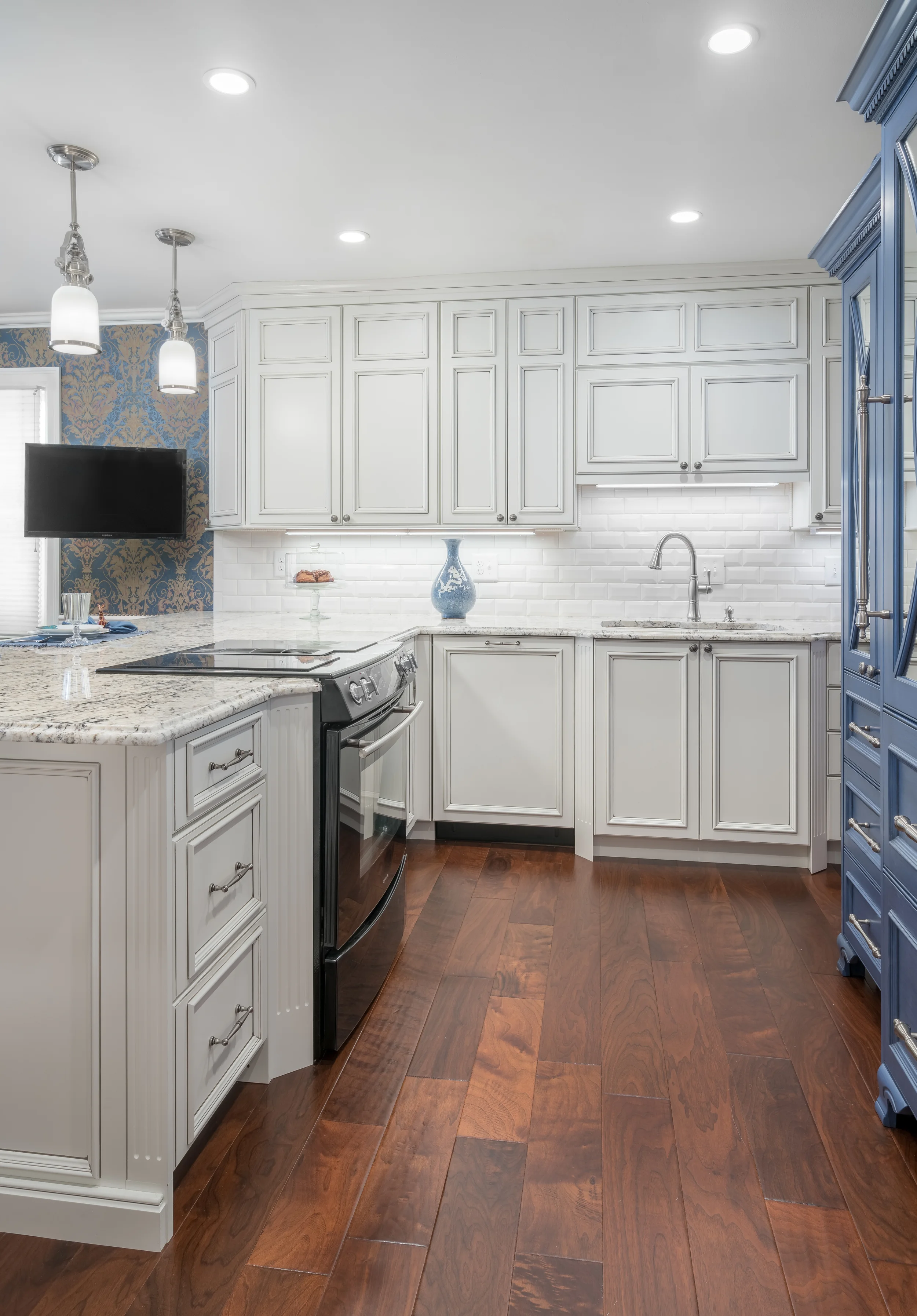 White Colonial Style Kitchen