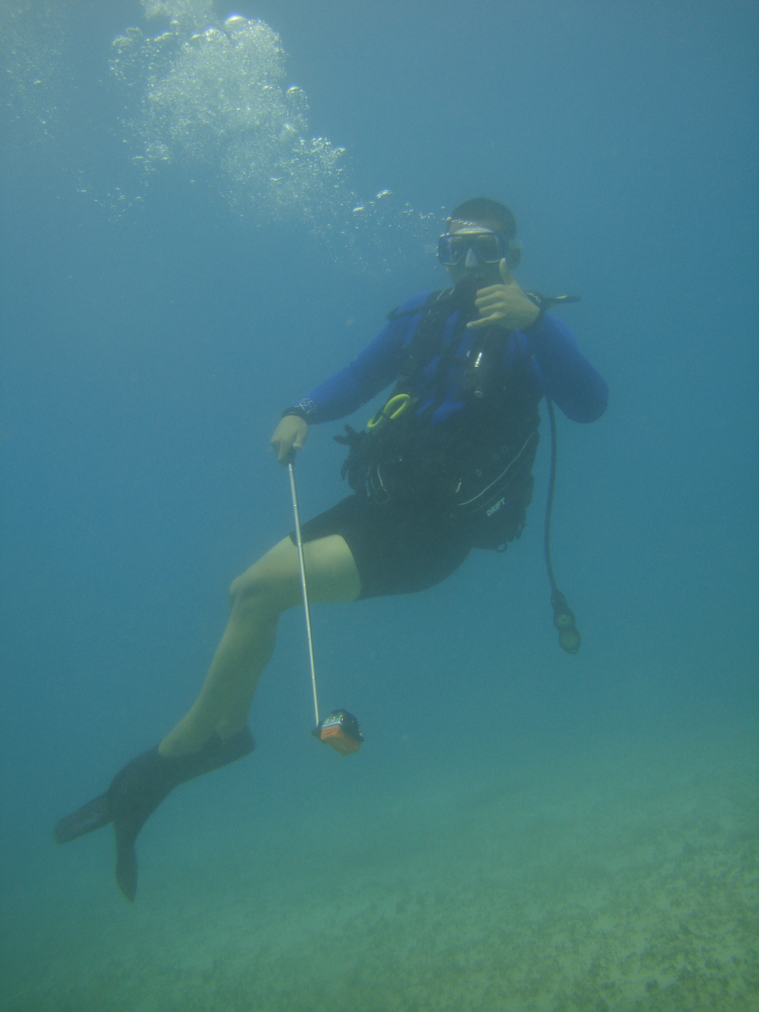 Mario showing some awesome style.Pretty good for a first time scuba diver!
